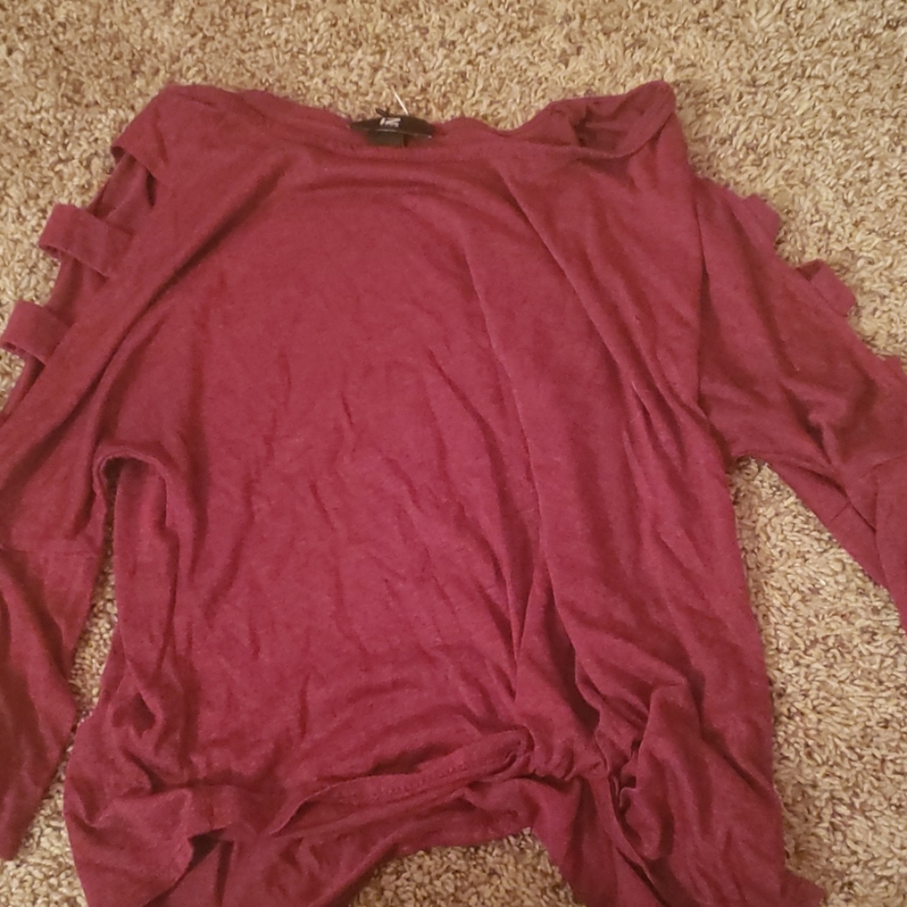 Maroon long sleeve crop top